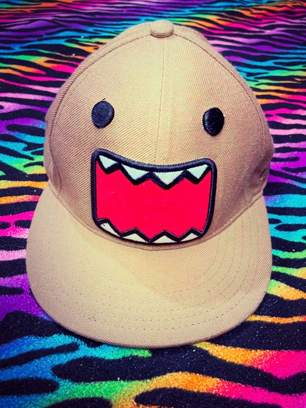 Y2K Vintage 2011 Domo Brown Tan Hat